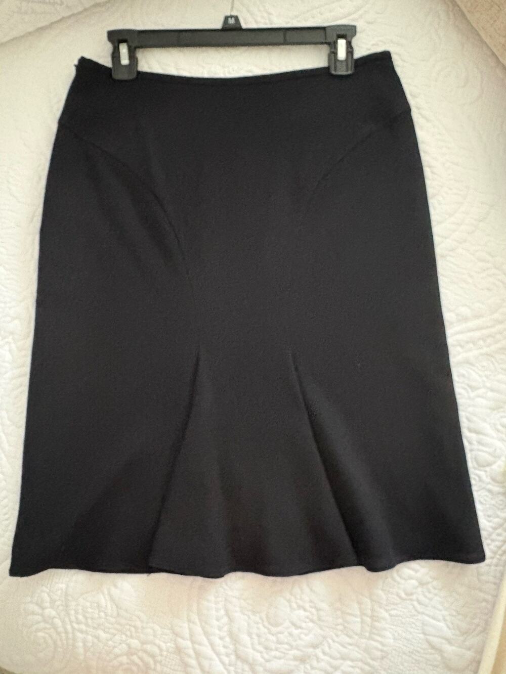 Armani Collezioni Black Solid A-Line Knee Length Skirt Size M Lined Zip